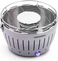 LotusGrill Starter-Set Classic 1x Grill Silber Metallic Mit USB-Anschluß, 1x Buchenholzkohle 2,5kg, 1x Brennpaste 200ml, 1x Würstchenzange (Farbe Nach Vorrat), 1x Transport-Tragetasche 12 LotusGrill Starter-Set Classic 1x Grill Silber Metallic Mit USB-Anschluß, 1x Buchenholzkohle 2,5kg, 1x Brennpaste 200ml, 1x Würstchenzange (Farbe Nach Vorrat), 1x Transport-Tragetasche -Tepro Verkäufe 2024 3a29c91cafcc939749b9349b68862a97