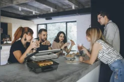 Tefal Kontaktgrill Inicio GC242D, Schwarz, Edelstahl, Rechteckig, Drehregler, 288 X 258 Mm, Scharnier, Fertig 26 Tefal Kontaktgrill Inicio GC242D, Schwarz, Edelstahl, Rechteckig, Drehregler, 288 X 258 Mm, Scharnier, Fertig -Tepro Verkäufe 2024 6a79b9fd76e625319cc8f4b12ab9509e