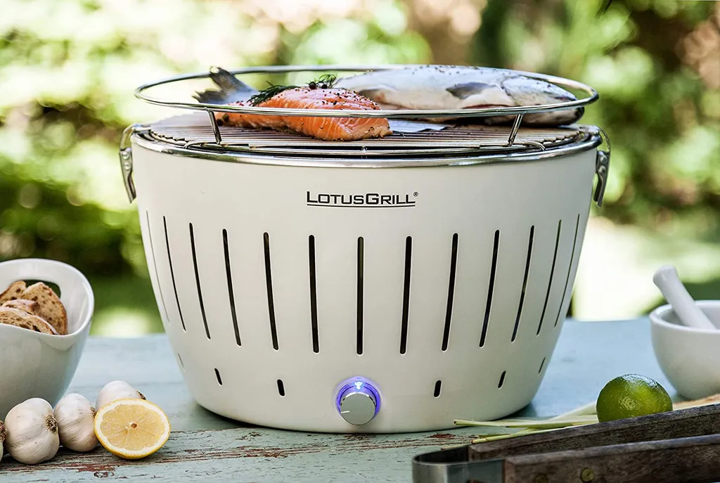 LotusGrill Weiß Limitiert Der Raucharme Holzkohlegrill / Tischgrill 4 LotusGrill Weiß Limitiert Der Raucharme Holzkohlegrill / Tischgrill – Bild 2